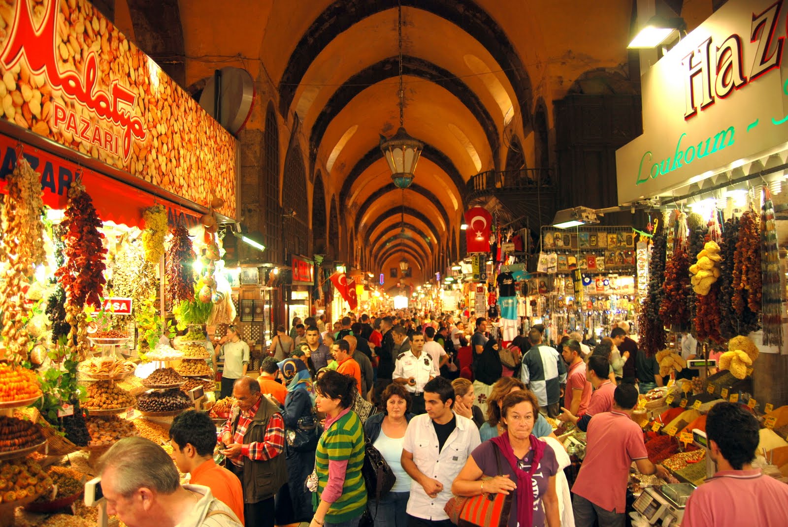 تور استانبول و بازدید از بازارهای هفتگی