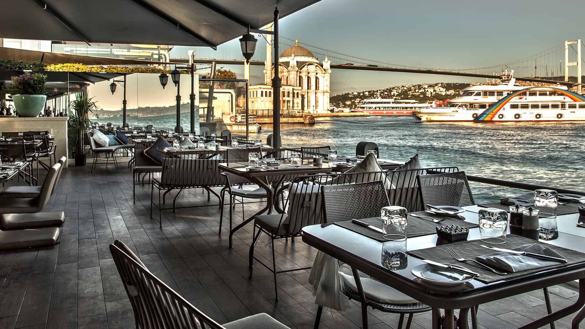 چند مورد از رستوران‌های لوکس در سفر با تور استانبول